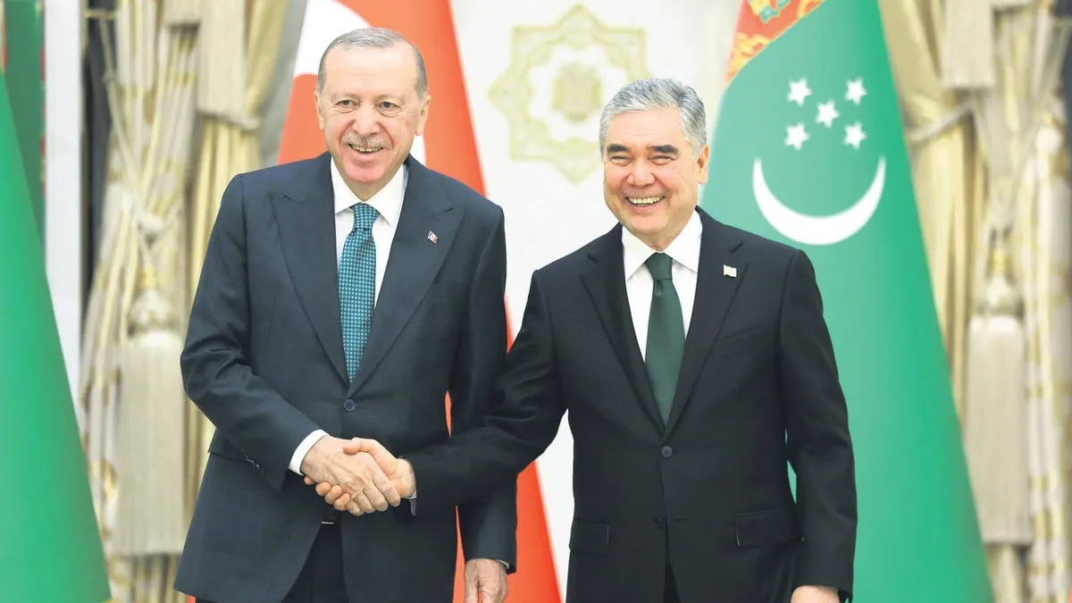 Başkan Erdoğan Türkmenistan’da: Liderler tarafsızlık anıtına çelenk bıraktı Başkan Erdoğan Türkmenistan’da: Liderler tarafsızlık anıtına çelenk bıraktı