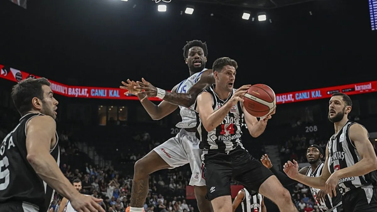 Anadolu Efes, Beşiktaş Fibabanka'yı mağlup etti