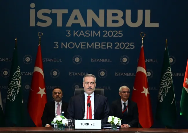İstanbul'da Gazze zirvesi! Bakan Fidan'dan önemli açıklamalar: İsrail ateşkesi ihlal ediyor!