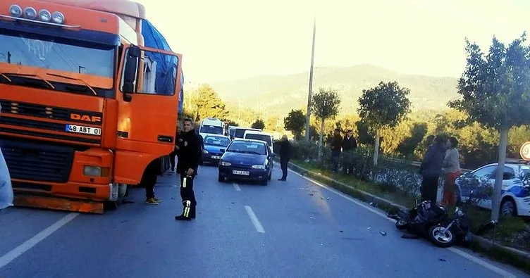 Muğla’da duran kamyona çarpan motosikletli öldü