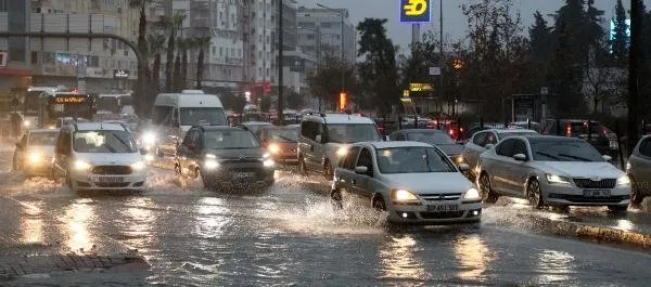 Meteoroloji’den Antalya için yeni uyarı: Kar, sağanak ve fırtına!