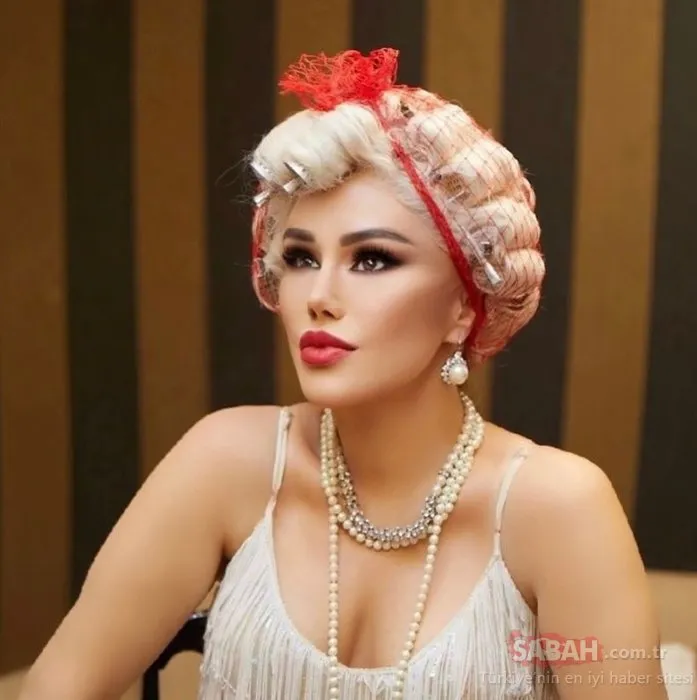Estetikte Seda Sayan ile yarışan Ceylan’dan yeni tarz! Şarkıcı Ceylan pembe saçlarıyla Katy Perry oldu!