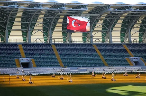Süper Lig'e bir modern stat daha: Akhisar Belediye Stadı