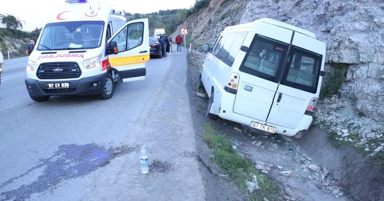 Zonguldak’ta işçi servisi kaza yaptı: 8 yaralı