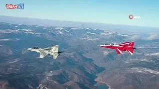 İki HÜRJET aynı anda gökyüzünde