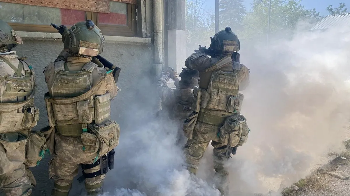 MSB: ‘Çabuk İniş ve Tahliye Eğitimi’ gerçekleştirildi MSB: ‘Çabuk İniş ve Tahliye Eğitimi’ gerçekleştirildi