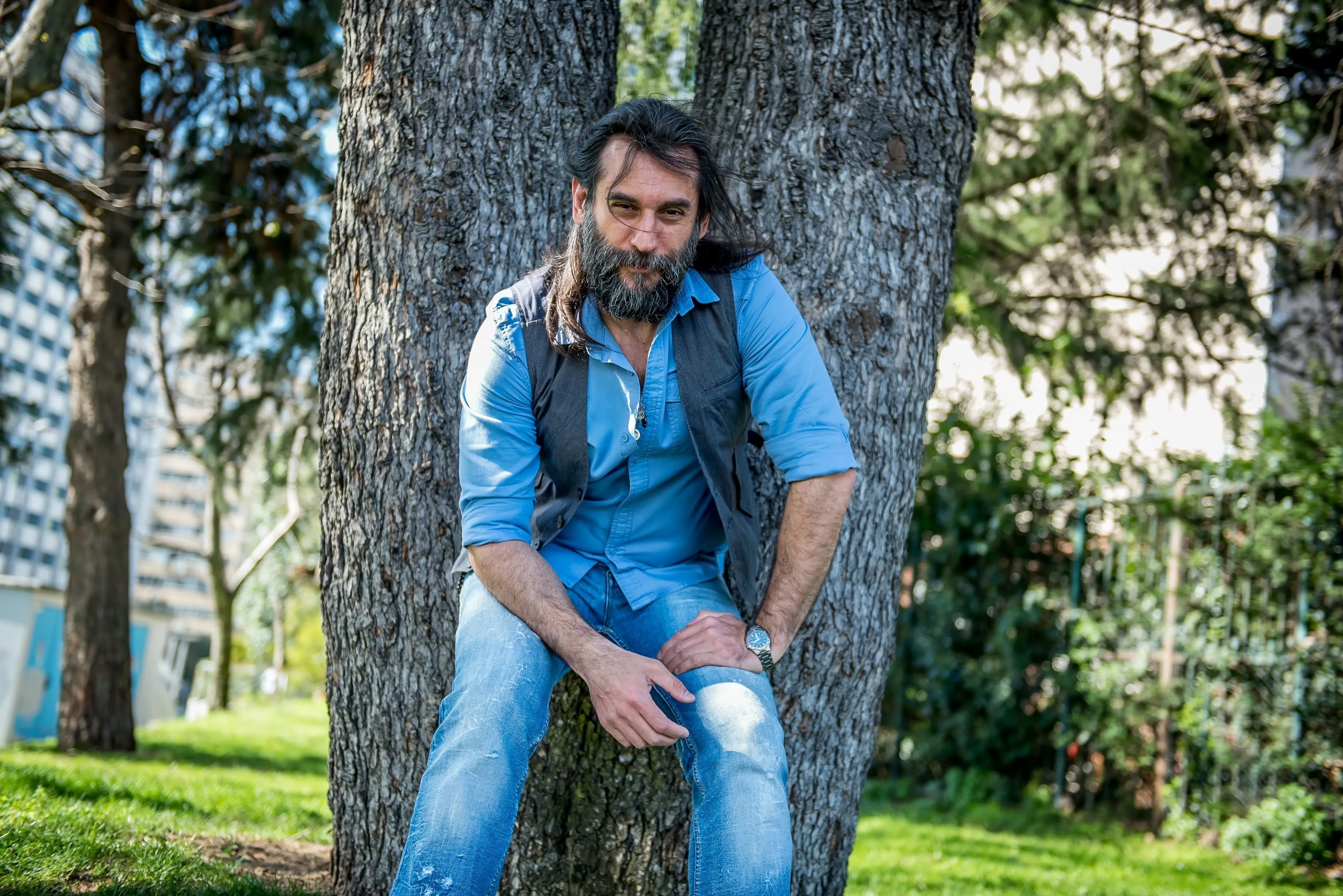 Нуреттин Сонмез сломал руку на съемках сериала Сипахи! * Турецкие сериалы - ново