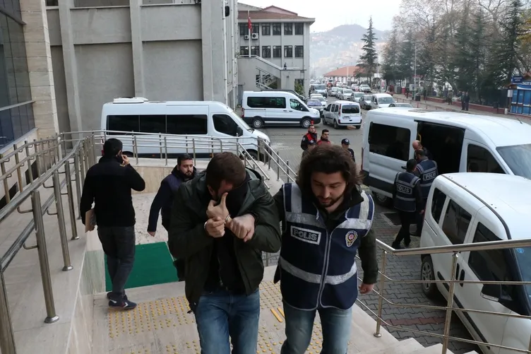 Zonguldak’ta fuhuş operasyonu zanlıları adliyeye sevk edildi