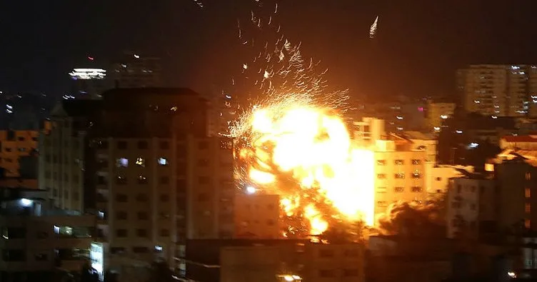 İsrail ordusu savaş uçakları Gazze Şeridi’ni bombaladı