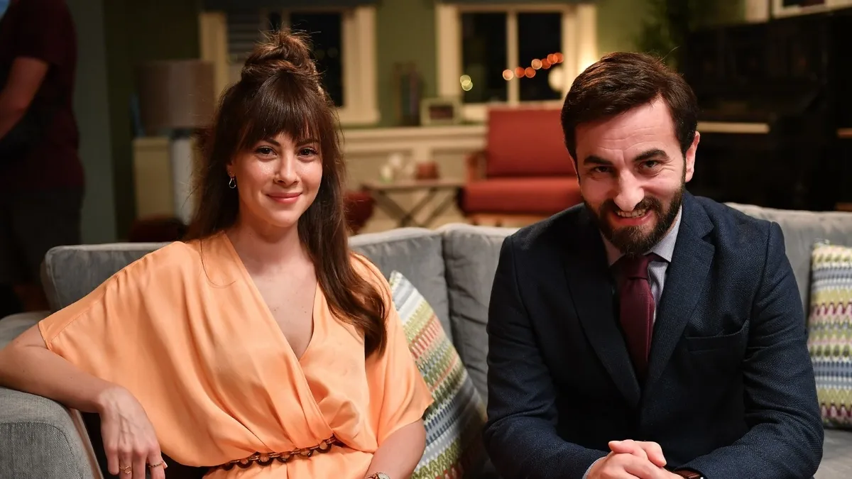 Aykut Enişte Filmi Konusu ve Oyuncu Kadrosu