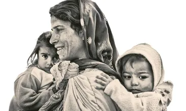 Anneniz cennetin kapısıdır