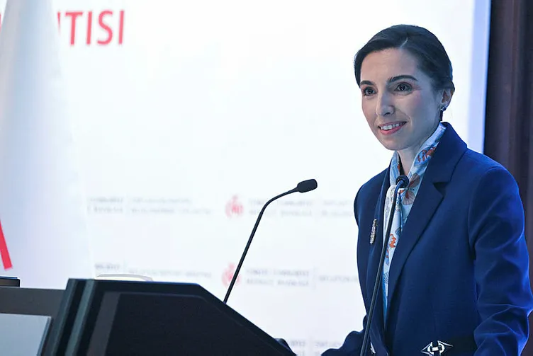 Dolandırıcılıkta sınır tanımadılar! Ünlü isimlerle sosyal medya vurgunu: Merkez Bankası’nı bile alet ettiler