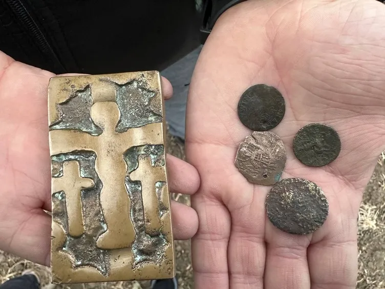 Bahçesindeki parlayan cisimden tarih çıktı!