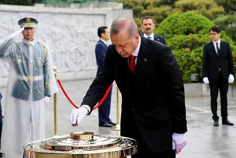 Cumhurbaşkanı Erdoğan’ın Ulusal Mezarlık ziyaretinde dikkat çeken o detay!