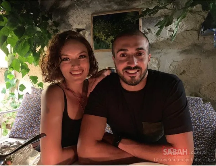 Ezgi Mola ile Mustafa Aksakallı sürpriz bir kararla evleniyor! Magazin gündemine bomba gibi düştü Ezgi Mola hamile!