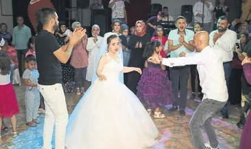 Down sendromlu Neslihan gelinlik giydi