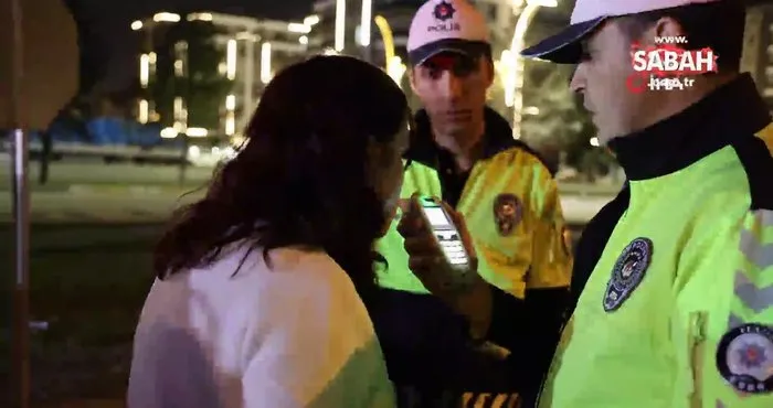 Polisin alkollü sürücü ile imtihanı: Üfleme eğitimi verilen kadın 44. seferde başardı | Video