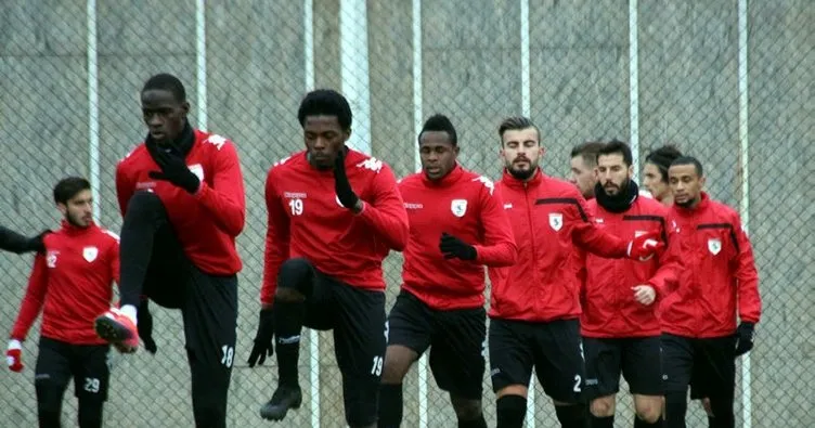 Samsunspor’da 8 futbolcu kaldı