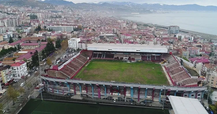 Trabzonspor’un eski stadı Avni Aker’de yıkım çalışmaları başladı