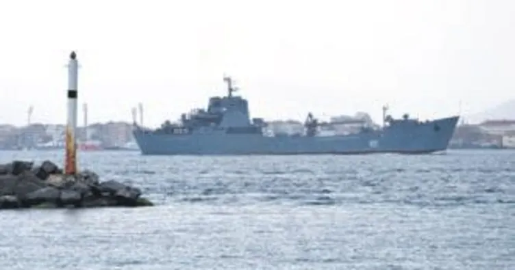 İki Rus savaş gemisi Karadeniz’den Akdeniz’e indi
