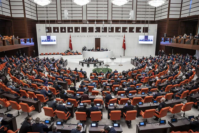 israilin-suriyeye-saldirilarini-kinayan-tezkere-tbmmde-kabul-edildi-en-sert-sekilde-kiniyoruz-1752695641024.jpg