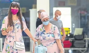 Gökten turist yağıyor