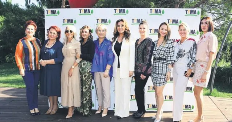 Gönüllüler öğle yemeğinde buluştu