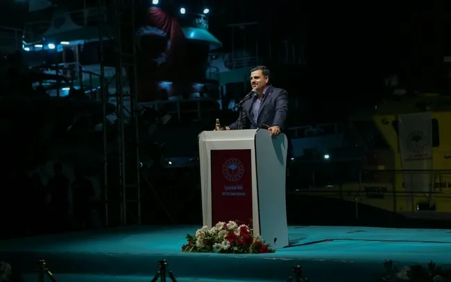 eyyup-kadir-inan-siz-yeter-ki-uretin-engelleri-biz-asariz-1788200865430.jpg