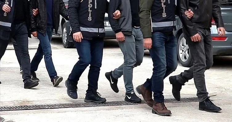 Gaziantep’te FETÖ operasyonunda yakalanan 13 zanlı adliyeye sevk edildi