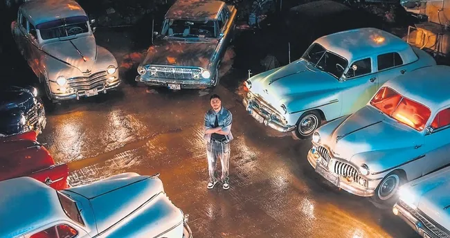 25 klasik araçla klip çekti! 25 klasik araçla klip çekti!