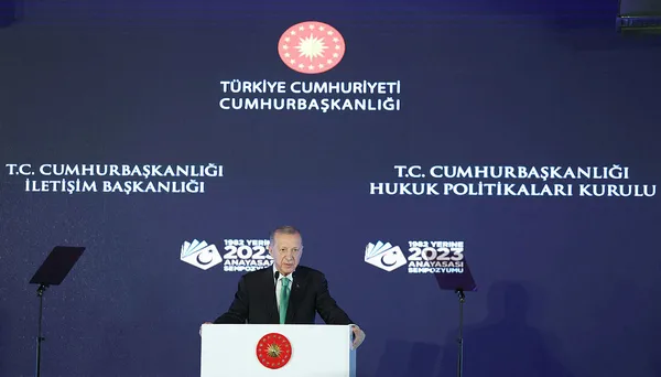 baskan-erdogandan-yeni-anayasa-cagrisi-milletimize-sozumuz-var-1694520236977.jpg