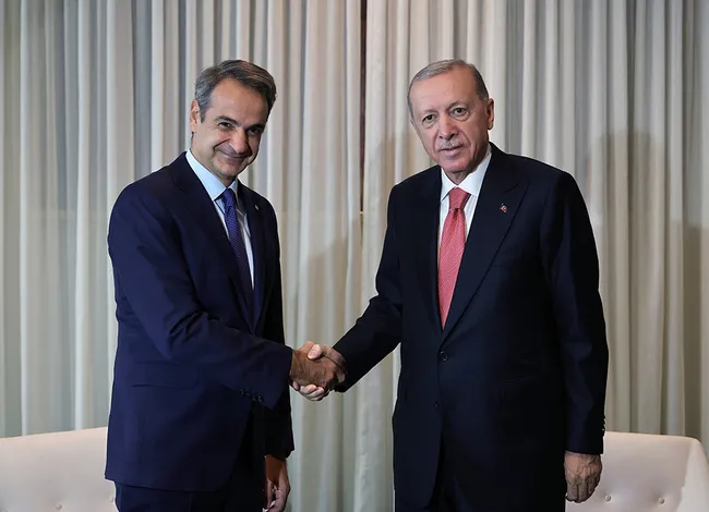 baskan-erdogan-yunanistan-basbakani-micotakis-ile-gorustu-1727195219192.jpg