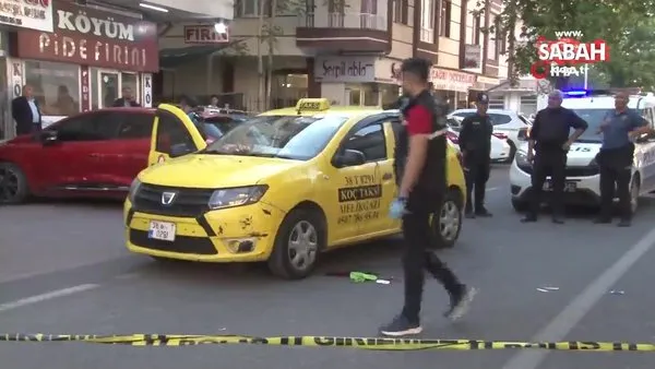 Taksi sahibinin oğlu, şoförü kafasından vurdu | Video