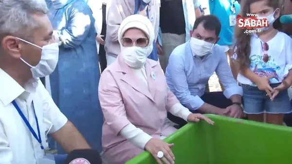 Emine Erdoğan caretta carettaları denize bıraktı | Video