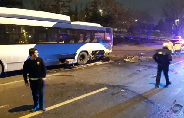 Ankara’da zincirleme trafik kazası: 2 ölü, 2 yaralı