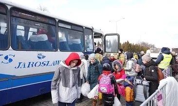 Rusya-Ukrayna savaşında yürek burkan manzaralar! İnsani koridordan umuda göç