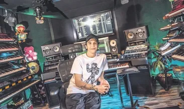 Pavyon sahnesi okul gibi