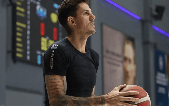 SON DAKİKA: Eski milli basketbolcu İlkan Karaman hayatını kaybetti! Fenerbahçe ve Galatasaray transferde karşı karşıya gelmişti!