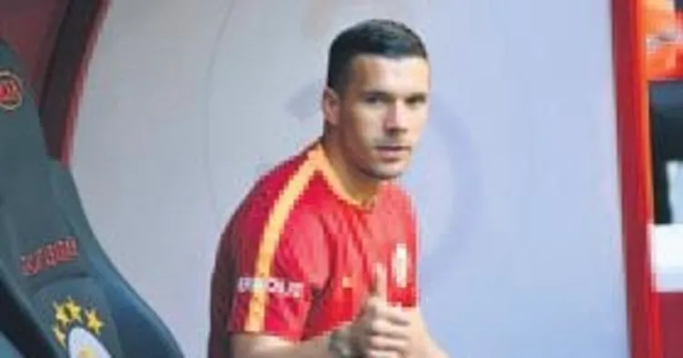 Lukas Podolski beraat etti