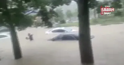 Çin’de sel nedeniyle sokaklar sular altında kaldı | Video
