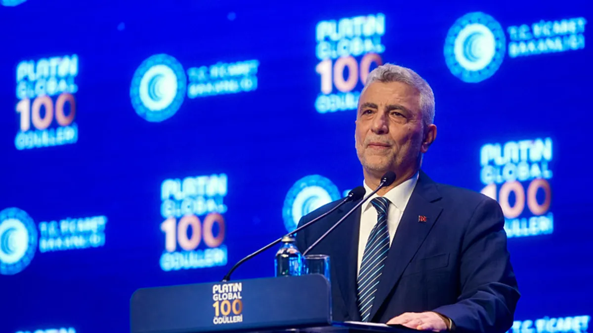 Bakan Bolat, Platin Global 100 ödülleri etkinliğinde konuştu: “Dünyanın enleri arasındayız” Bakan Bolat, Platin Global 100 ödülleri etkinliğinde konuştu: “Dünyanın enleri arasındayız”