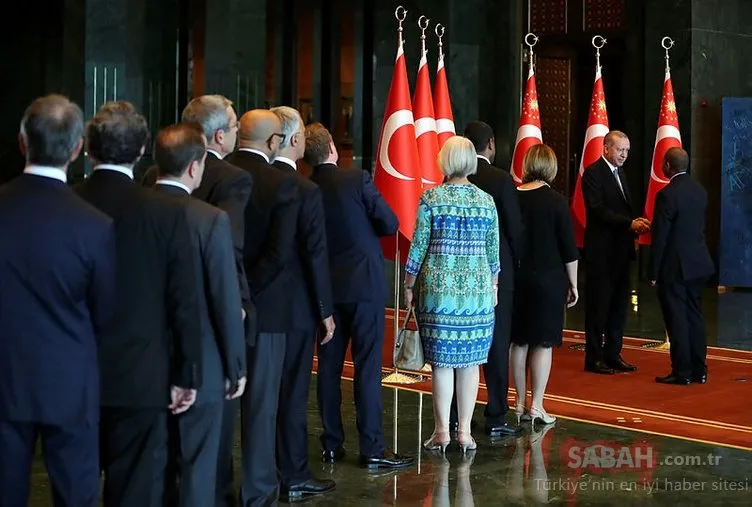 Başkan Erdoğan, başkomutan sıfatıyla Cumhurbaşkanlığı Külliyesi’nde kutlamaları kabul etti