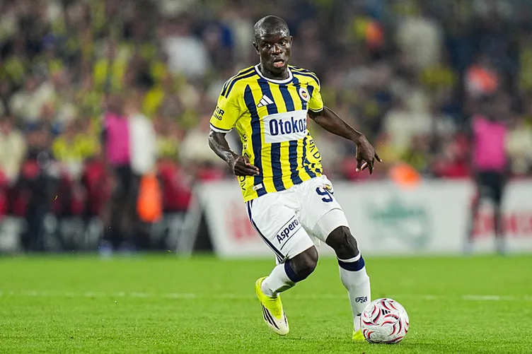 Önce golünü attı, sonra namaza durdu! Fenerbahçe’nin yıldızına övgü