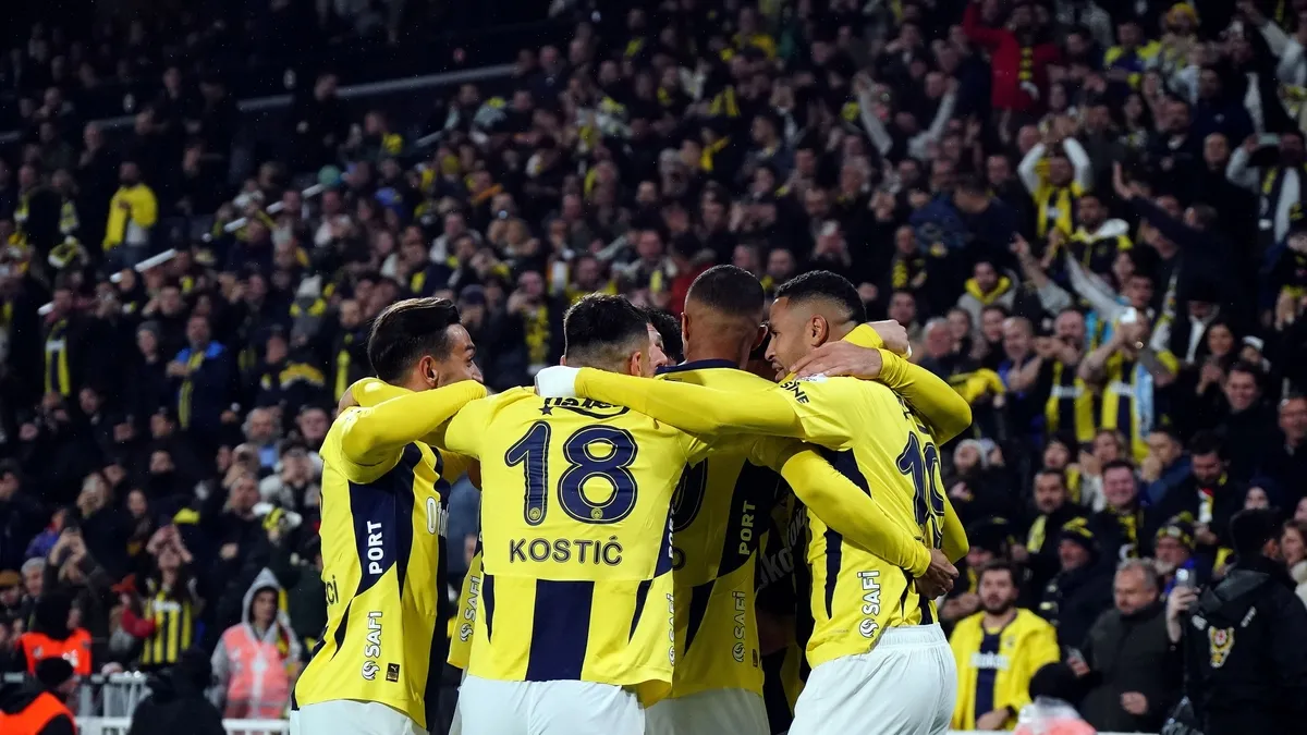 FENERBAHÇE ATHLETIC BILBAO CANLI | Kanarya, evinde Bilbao’yu ağırlıyor! Mücadelede ikinci yarı oynanıyor… FENERBAHÇE ATHLETIC BILBAO CANLI | Kanarya, evinde Bilbao’yu ağırlıyor! Mücadelede ikinci yarı oynanıyor…