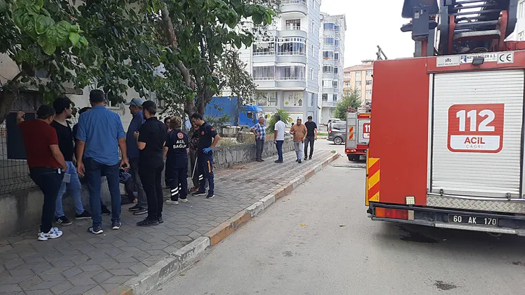 Oğlu evi yaktı: Anne gözyaşlarına boğuldu!