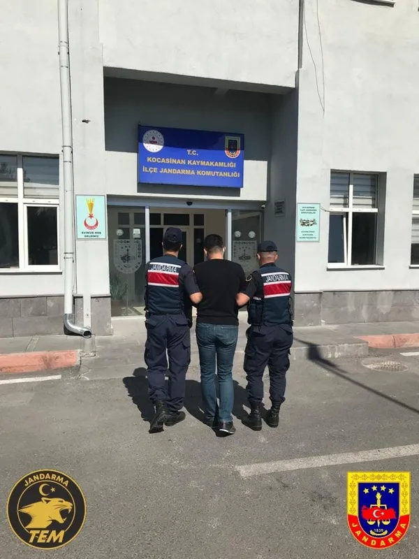 fetocu-firari-komiser-yardimcisi-kayseride-yakalandi-1656667877423.jpg