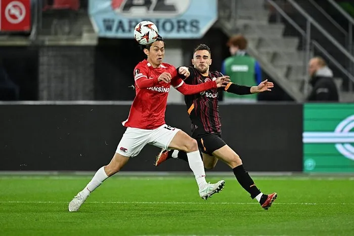 son-dakika-haberi-az-alkmaar-galatasaray-zorlu-macta-erken-gol-geldi-1732817151585.jpeg