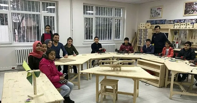 Köy okulu öğrencileri inovasyon merkezini gezdi
