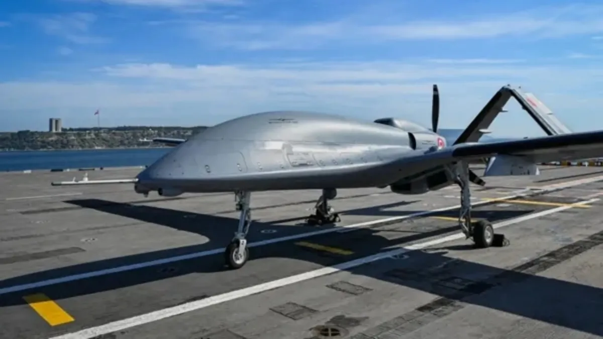 İtalya'dan Bayraktar TB3 hamlesi! Uçak gemisine entegre olacak