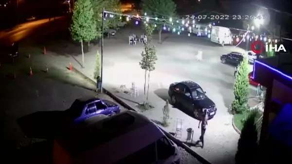 Motosiklet hırsızı önce kameraya sonra polise yakalandı | Video